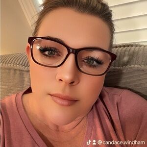 Meet your Posher, Candace